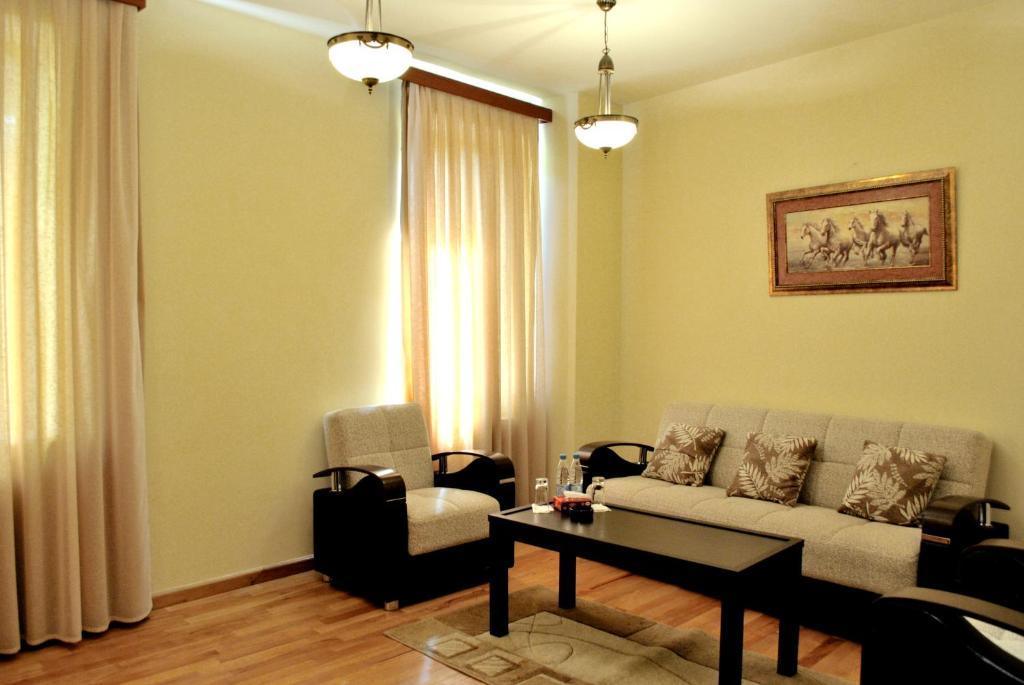 Hotel Arpa Yeghegnadzor Habitación foto