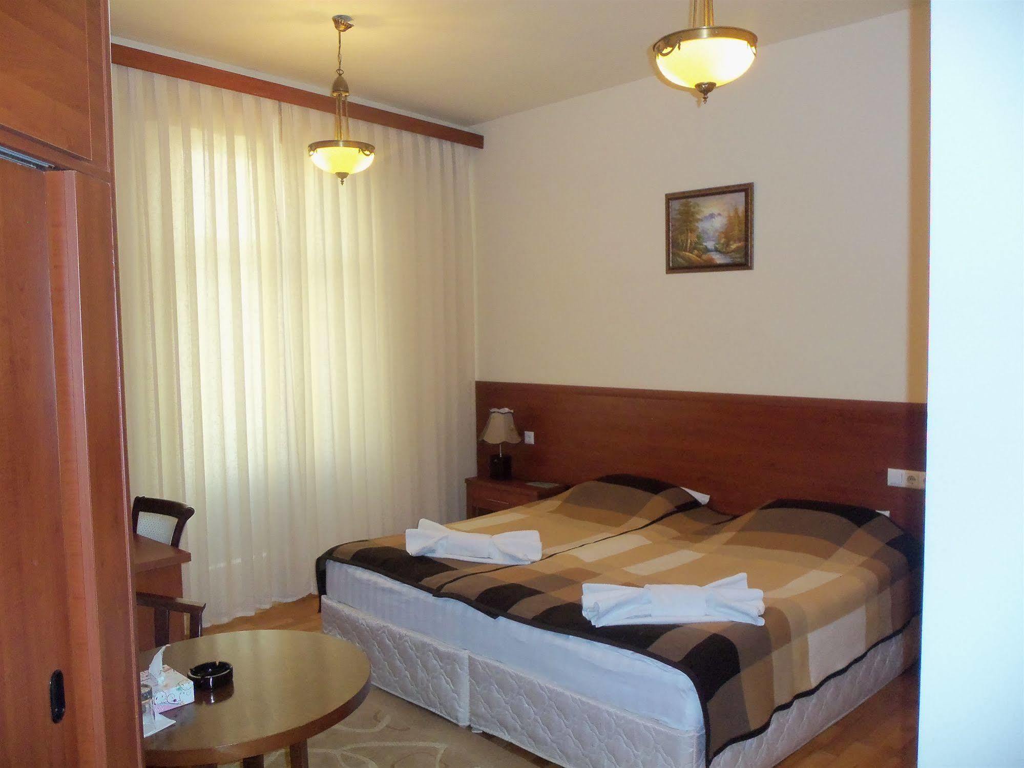 Hotel Arpa Yeghegnadzor Exterior foto
